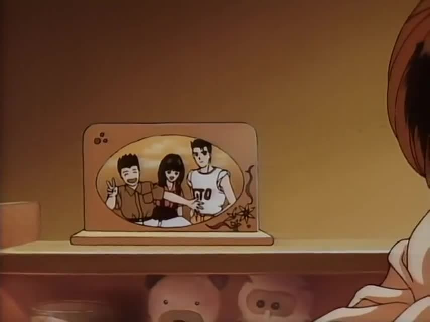 Ай – девушка с кассеты — кадр 5